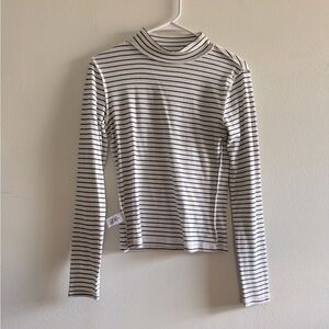 Striped black and white medium long sleeve shirt